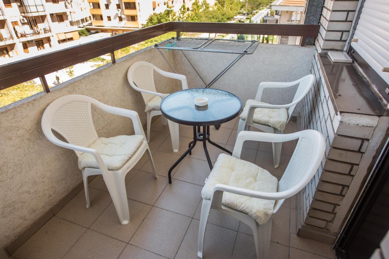 Apartman Vukcevic พอดโกริกา ภายนอก รูปภาพ